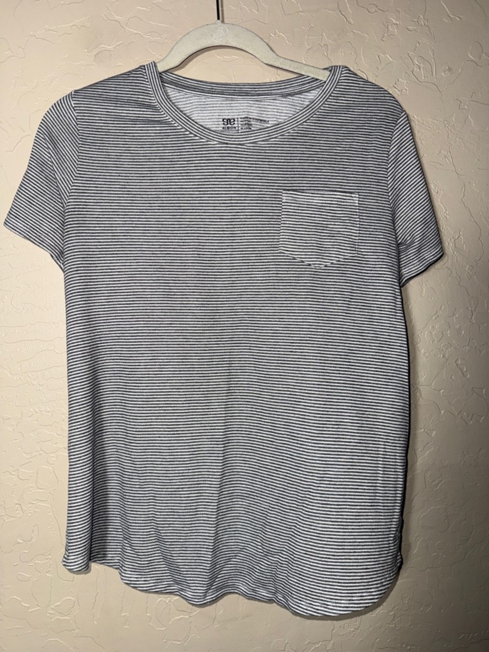 Albion grey and white striped basic tee size small